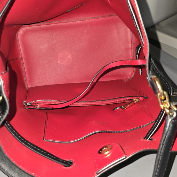 Ralph Lauren Double RL Black Shoulder Bag with Smooth Leather and Gold Accents - Picture 4 of 6